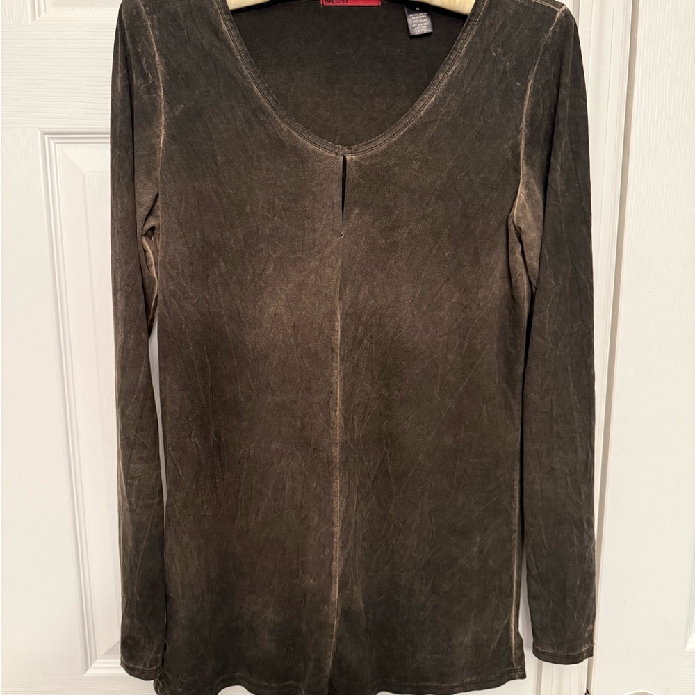 BKE Washed Brown Long Sleeve Scoop Neck Top